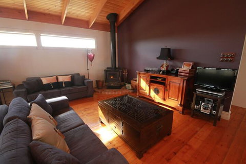 Pelican Sands Bed & Breakfast - Lightning Ridge Tourism 4