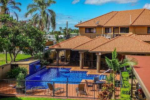 Mackay Resort Motel - Lightning Ridge Tourism 4