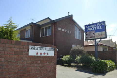 Kardinia Park Motel - Lightning Ridge Tourism 0