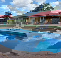 Emerald Explorers Inn - Lightning Ridge Tourism