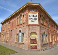 Central Springs Inn - Lightning Ridge Tourism