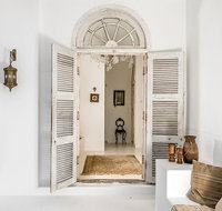 Your Luxury Escape - Bisque House - Lightning Ridge Tourism