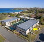2 The Dunes 38 Marine Drive pool tennis court  so close to the beach - Lightning Ridge Tourism