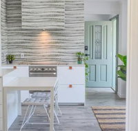 Quiet Pet Friendly Home 3 houses to beach entry with Private Pool Walk to Shops - Lightning Ridge Tourism