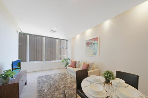 A Comfy & Central 2BR Apt Near Flinders Station - Lightning Ridge Tourism 5