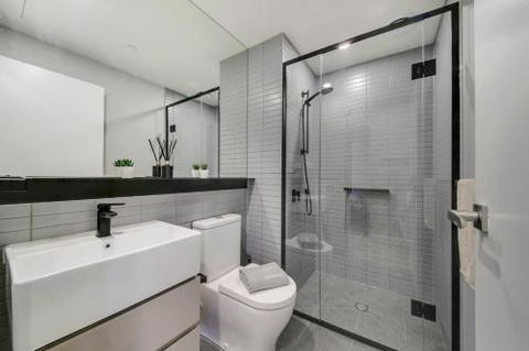 A Modern 2BR Apt 5 Min Walk To Melbourne Central - Lightning Ridge Tourism 2