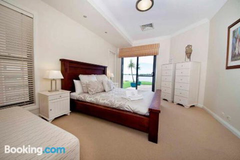 Brookwater Waterfront On Lake Mulwala - Lightning Ridge Tourism 0