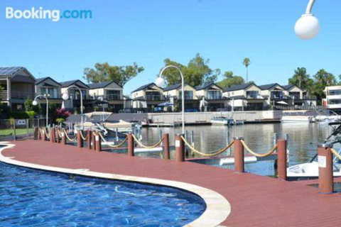 Brookwater Waterfront On Lake Mulwala - Lightning Ridge Tourism 6