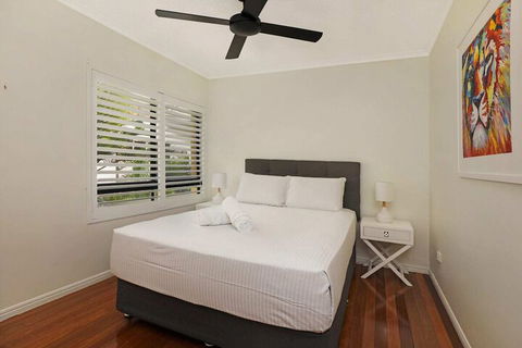 PRTFINO Ultimate Penthouse - Lightning Ridge Tourism 7