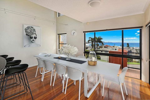 PRTFINO Ultimate Penthouse - Lightning Ridge Tourism 6