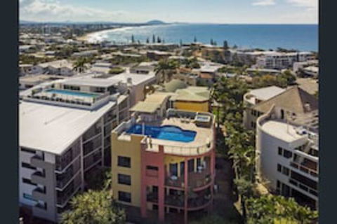 PRTFINO Ultimate Penthouse - Lightning Ridge Tourism 0