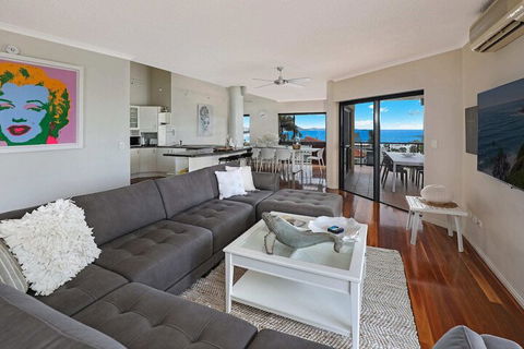 PRTFINO Ultimate Penthouse - Lightning Ridge Tourism 2