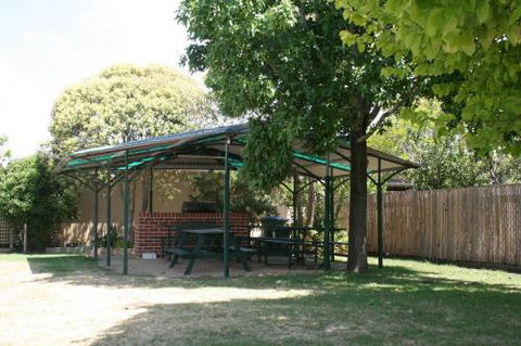 Paradise At The Beach Rosebud - Lightning Ridge Tourism 4