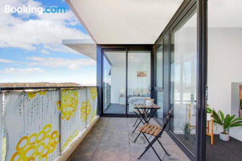 Cozy Homely Apartment CBR Central - Lightning Ridge Tourism 2