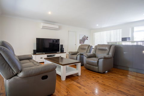 Underwood Road 62 - Lightning Ridge Tourism 1