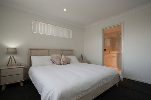 Underwood Road 62 - Lightning Ridge Tourism 4