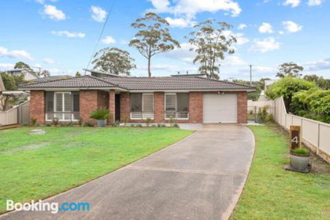 Lake Dreaming 4 Lulworth - Lightning Ridge Tourism 1