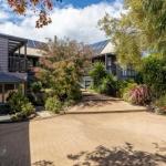 Garden By The Bay - Lightning Ridge Tourism 0
