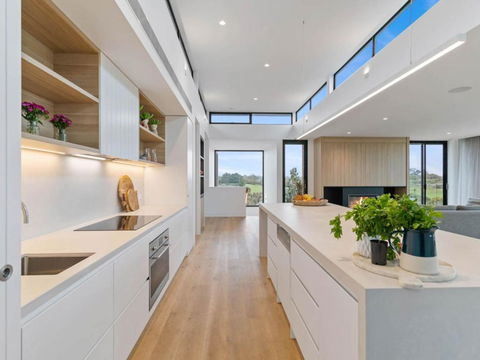 Fairway Views - Lightning Ridge Tourism 5
