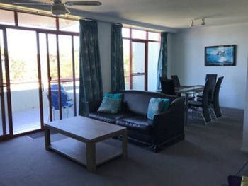 FATHOMS 19 - Lightning Ridge Tourism 6