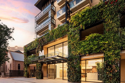 Majestic M Suites - Lightning Ridge Tourism 0