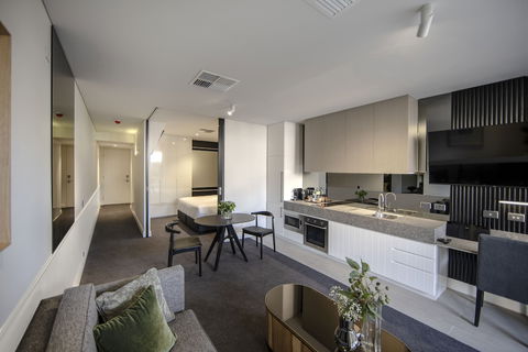 Majestic M Suites - Lightning Ridge Tourism 4