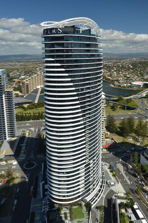 Oracle Broadbeach Apartments - Lightning Ridge Tourism 2