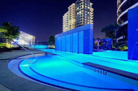 Oracle Broadbeach Apartments - Lightning Ridge Tourism 4