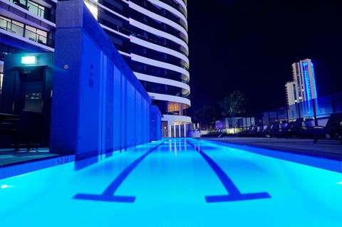 Oracle Broadbeach Apartments - Lightning Ridge Tourism 3