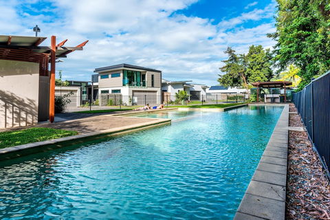 Blue Lagoon Villa B - Lightning Ridge Tourism 3