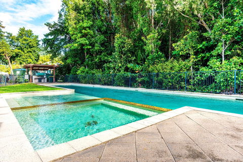 Blue Lagoon Villa B - Lightning Ridge Tourism 4