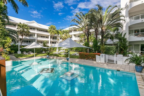 Poolside Apt In Alamanda Beachfront Resort 67 - Lightning Ridge Tourism 2