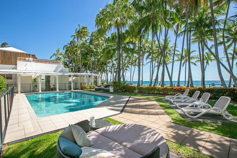 Poolside Apt In Alamanda Beachfront Resort 67 - Lightning Ridge Tourism 0