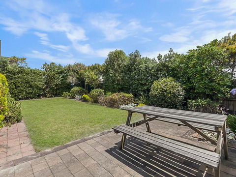 Swimmers Rest - Uninterrupted Panoramic Ocean Views - 1 Bedroom - Lightning Ridge Tourism 6