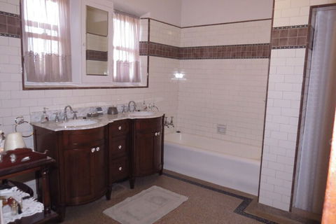 Mourilyan House - Lightning Ridge Tourism 5