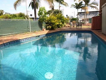Lancaster Court Motel - Lightning Ridge Tourism 3