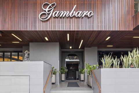 Gambaro Hotel Brisbane - Lightning Ridge Tourism 1