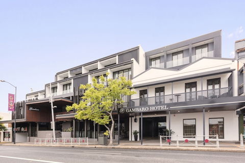 Gambaro Hotel Brisbane - Lightning Ridge Tourism 2