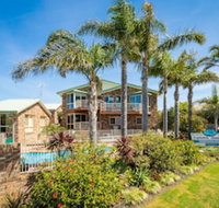 Captain's Quarters - Lightning Ridge Tourism
