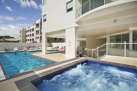 Aqua Vista Resort - Lightning Ridge Tourism 0