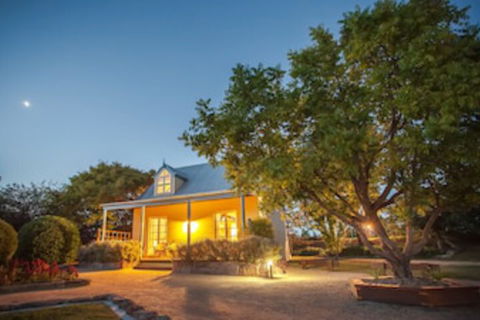 Vineyard Cottages - Lightning Ridge Tourism 0
