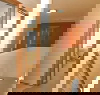 The Lakes Apartments - Lightning Ridge Tourism