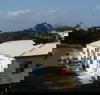 Lookout Holiday Units - Lightning Ridge Tourism