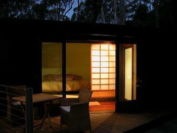 Qdos Arts - Lightning Ridge Tourism 3