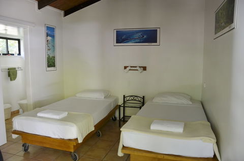 PKs Jungle Village - Hostel - Lightning Ridge Tourism 4