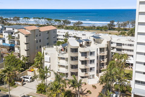 Burlington Holiday Apartments - Lightning Ridge Tourism 4