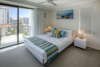 Beach On Sixth - Lightning Ridge Tourism 2