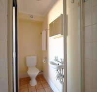 Caloundra Backpackers - Hostel - Lightning Ridge Tourism