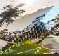 Lakes Jakaranda Holiday Units - Lightning Ridge Tourism