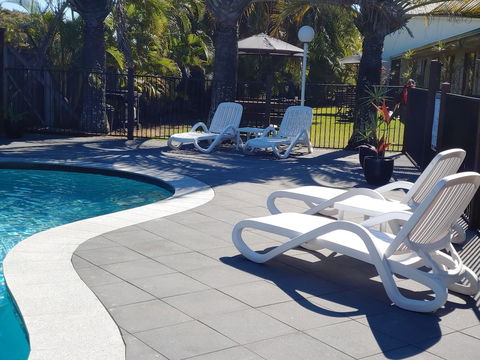 Pacific Palms Motor Inn - Lightning Ridge Tourism 0